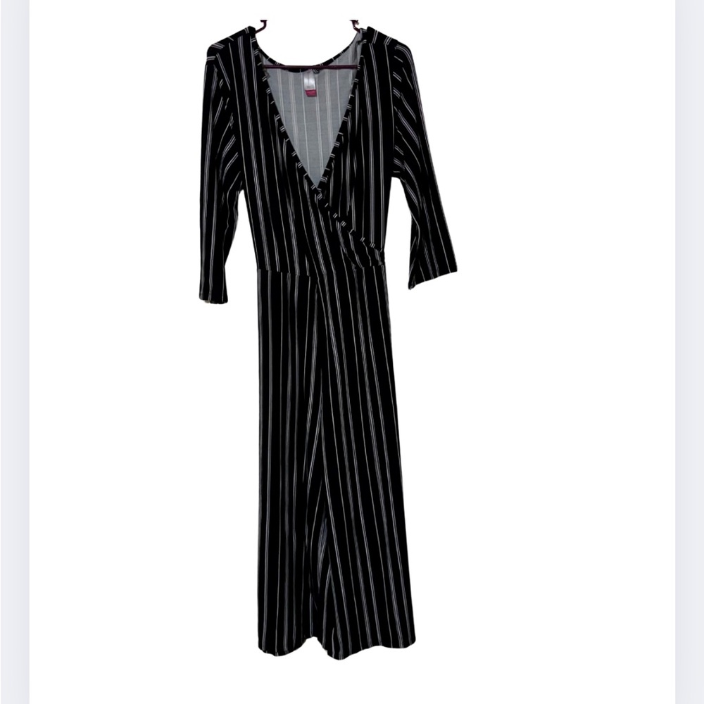 🔥5 for $25🔥 No Boundaries Plus Size Black & White Vertical Striped Jumpsuit